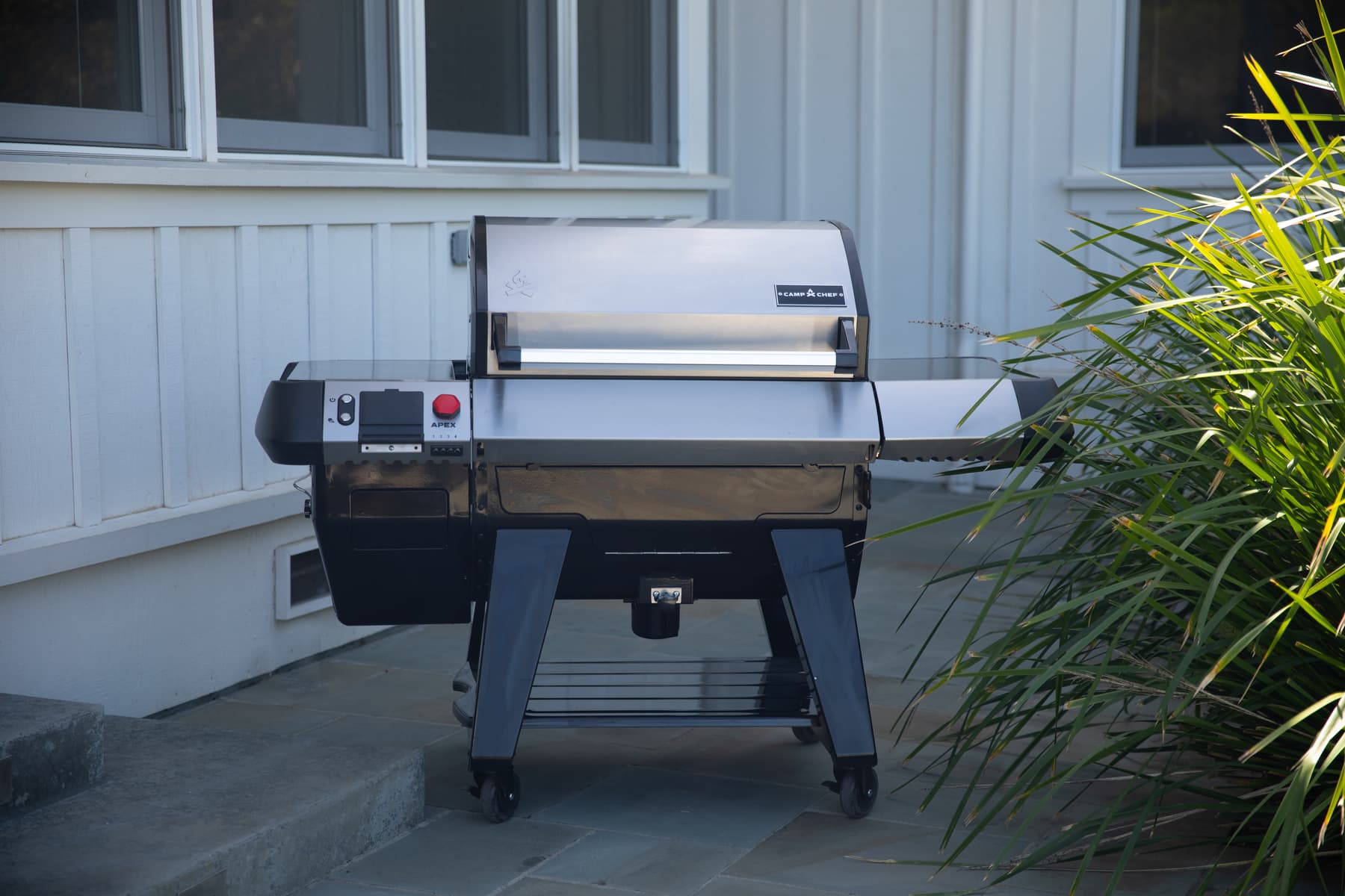 Apex 24 Pellet Grill Details